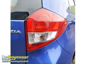 Gebruikte Achterlicht rechts Subaru Trezia 1.4D Prijs € 99,99 Margeregeling aangeboden door Autodemontagebedrijf De Ooyevaar