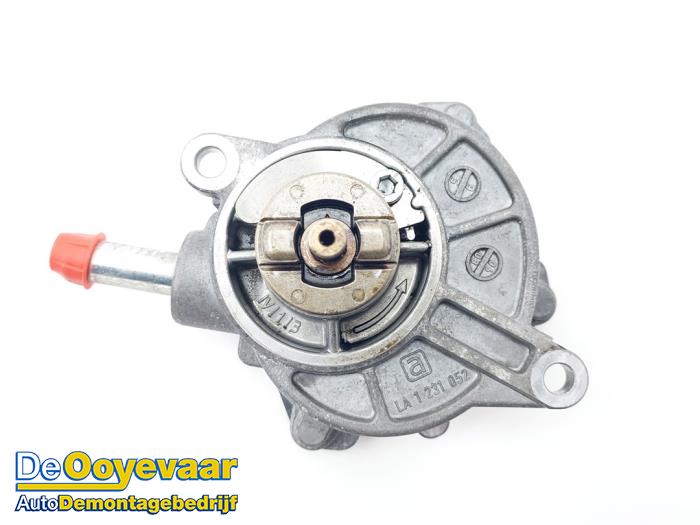 Gebruikte Vacuumpomp (Diesel) Mercedes Vito (639.6) 2.2 109 CDI 16V Prijs € 15,00 Margeregeling aangeboden door Autodemontagebedrijf De Ooyevaar