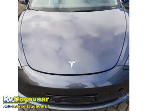 Gebruikte Motorkap Tesla Model 3 EV AWD Prijs € 799,99 Margeregeling aangeboden door Autodemontagebedrijf De Ooyevaar
