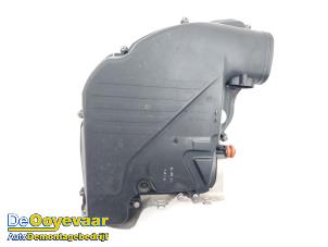 Gebruikte Luchtfilterhuis BMW 5 serie Gran Turismo (F07) 550i xDrive V8 32V TwinPower Turbo Prijs € 39,99 Margeregeling aangeboden door Autodemontagebedrijf De Ooyevaar