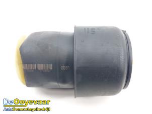 Gebruikte Luchtbalg BMW 5 serie Gran Turismo (F07) 550i xDrive V8 32V TwinPower Turbo Prijs € 59,99 Margeregeling aangeboden door Autodemontagebedrijf De Ooyevaar