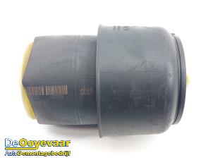 Gebruikte Luchtbalg BMW 5 serie Gran Turismo (F07) 550i xDrive V8 32V TwinPower Turbo Prijs € 59,99 Margeregeling aangeboden door Autodemontagebedrijf De Ooyevaar