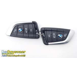Gebruikte Sleutel BMW 1 serie (F40) 118i 1.5 TwinPower 12V Prijs € 29,99 Margeregeling aangeboden door Autodemontagebedrijf De Ooyevaar