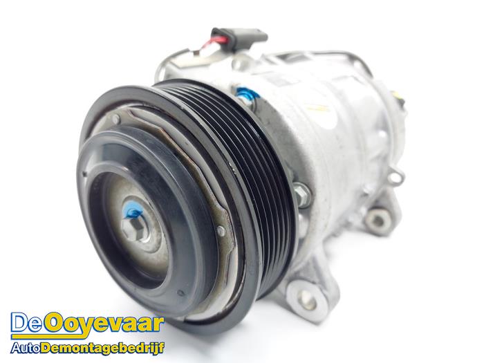 Gebruikte Aircopomp BMW 1 serie (F40) 118i 1.5 TwinPower 12V Prijs € 149,99 Margeregeling aangeboden door Autodemontagebedrijf De Ooyevaar