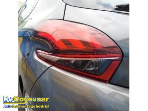 Gebruikte Achterlicht links Peugeot 208 I (CA/CC/CK/CL) 1.2 Vti 12V PureTech 82 Prijs € 49,99 Margeregeling aangeboden door Autodemontagebedrijf De Ooyevaar