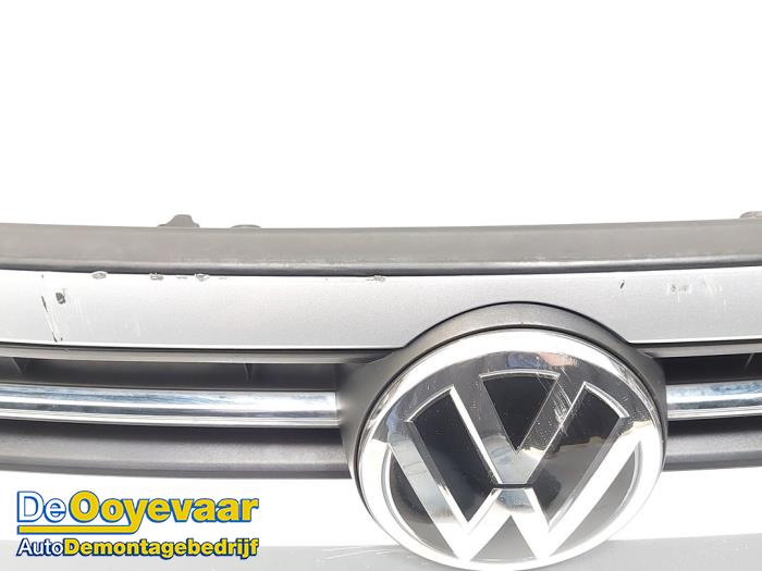 Voorbumper van een Volkswagen Polo VI (AW1) 1.0 TSI 12V 2018