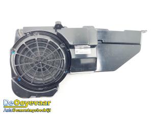 Gebruikte Subwoofer Audi A6 Avant (C7) 3.0 TDI V6 24V biturbo Quattro Prijs € 119,99 Margeregeling aangeboden door Autodemontagebedrijf De Ooyevaar