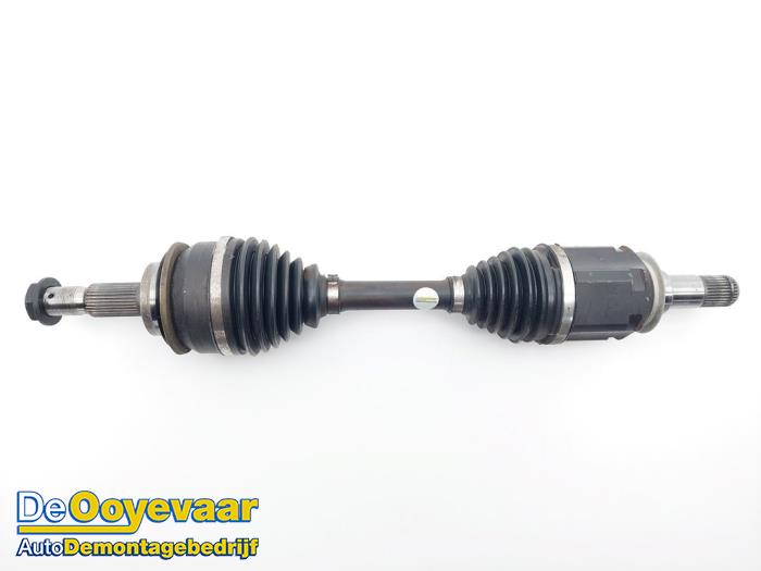Gebruikte Steekas rechts-voor Toyota Land Cruiser (J15) 2.8 D-4D 16V Prijs € 159,99 Margeregeling aangeboden door Autodemontagebedrijf De Ooyevaar