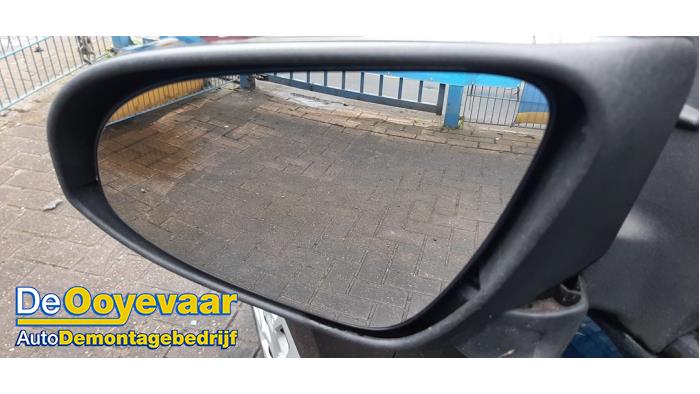 Buitenspiegel links van een Toyota Aygo (B40) 1.0 12V VVT-i 2019