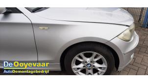 Gebruikte Scherm rechts-voor BMW 1 serie (E87/87N) 116i 1.6 16V Prijs € 49,99 Margeregeling aangeboden door Autodemontagebedrijf De Ooyevaar