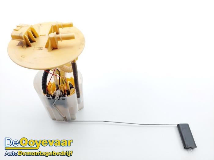 Gebruikte Brandstofpomp Elektrisch Renault Master III (EV/HV/UV/VA/VB/VD/VF/VG/VJ) 2.3 dCi 145 16V FWD Prijs € 89,99 Margeregeling aangeboden door Autodemontagebedrijf De Ooyevaar