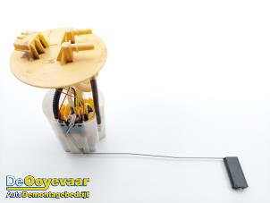 Gebruikte Tank element Pomp Renault Master III (EV/HV/UV/VA/VB/VD/VF/VG/VJ) 2.3 dCi 145 16V FWD Prijs € 89,99 Margeregeling aangeboden door Autodemontagebedrijf De Ooyevaar