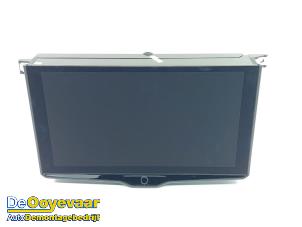 Gebruikte Display Multi Media regelunit Lynk &amp; Co 01 1.5 PHEV Prijs € 599,99 Margeregeling aangeboden door Autodemontagebedrijf De Ooyevaar