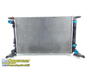 Gebruikte Radiateur Porsche Macan (95B) 3.6 V6 24V Turbo Prijs € 375,00 Margeregeling aangeboden door Autodemontagebedrijf De Ooyevaar