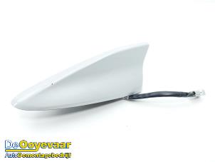 Gebruikte Antenne Mazda 2 (DJ/DL) 1.5 SkyActiv-G 90 Prijs € 59,99 Margeregeling aangeboden door Autodemontagebedrijf De Ooyevaar