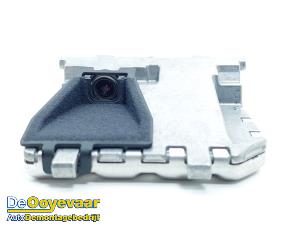 Gebruikte Camera voorzijde Mazda 2 (DJ/DL) 1.5 SkyActiv-G 90 Prijs € 249,99 Margeregeling aangeboden door Autodemontagebedrijf De Ooyevaar