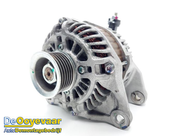 Gebruikte Dynamo Mazda 2 (DJ/DL) 1.5 SkyActiv-G 90 Prijs € 39,99 Margeregeling aangeboden door Autodemontagebedrijf De Ooyevaar