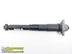 Gebruikte Schokdemper links-achter Volkswagen ID.4 (E21) Performance 77 kWh Prijs € 39,99 Margeregeling aangeboden door Autodemontagebedrijf De Ooyevaar