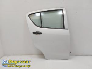 Gebruikte Deur 4Deurs rechts-achter Opel Agila (B) 1.0 12V Prijs € 69,99 Margeregeling aangeboden door Autodemontagebedrijf De Ooyevaar