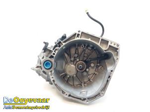 Gebruikte Versnellingsbak Renault Megane III Coupe (DZ) 1.4 16V TCe 130 Prijs € 149,99 Margeregeling aangeboden door Autodemontagebedrijf De Ooyevaar