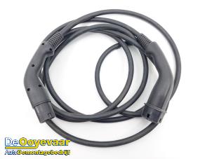 Gebruikte Oplaadkabel elektrische auto Renault Zoé (AG) R135 Prijs € 129,99 Margeregeling aangeboden door Autodemontagebedrijf De Ooyevaar