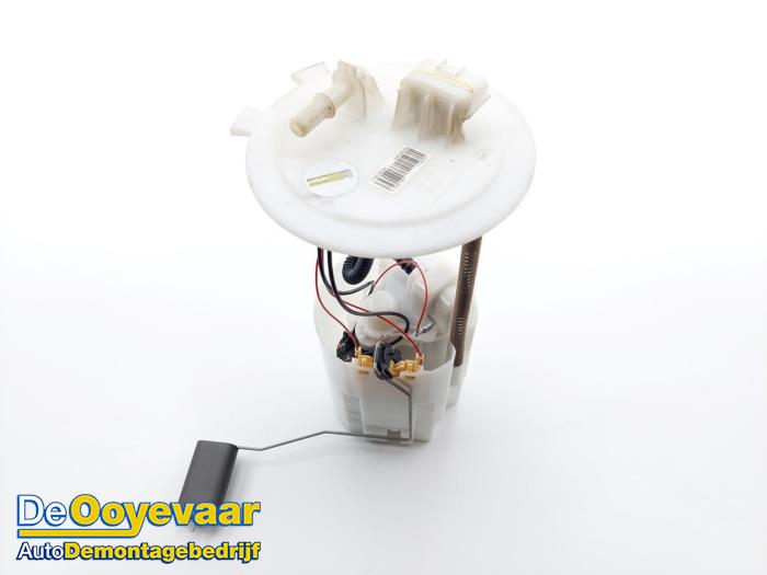 Gebruikte Tank element Pomp Nissan Qashqai (J11) 1.2 DIG-T 16V Prijs € 49,99 Margeregeling aangeboden door Autodemontagebedrijf De Ooyevaar