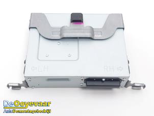 Gebruikte Regelunit Multi Media Mazda CX-30 (DM) 2.0 e-SkyActiv-G 150 16V Prijs € 899,99 Margeregeling aangeboden door Autodemontagebedrijf De Ooyevaar