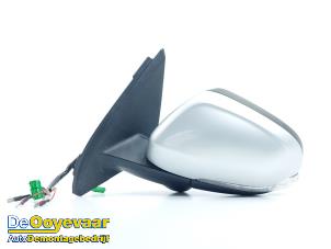 Gebruikte Spiegel Buiten links Volvo V60 I (FW/GW) 2.0 D3 20V Prijs € 199,99 Margeregeling aangeboden door Autodemontagebedrijf De Ooyevaar