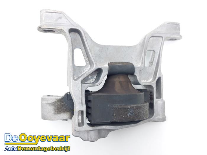 Gebruikte Motorsteun Mazda CX-30 (DM) 2.0 e-SkyActiv-G 150 16V Prijs € 49,99 Margeregeling aangeboden door Autodemontagebedrijf De Ooyevaar