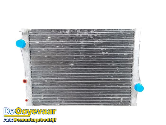 Gebruikte Radiateur BMW X6 (E71/72) xDrive35i 3.0 24V Prijs € 39,99 Margeregeling aangeboden door Autodemontagebedrijf De Ooyevaar