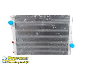 Gebruikte Radiateur BMW X6 (E71/72) xDrive35i 3.0 24V Prijs € 39,99 Margeregeling aangeboden door Autodemontagebedrijf De Ooyevaar