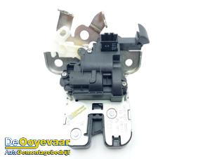 Gebruikte Slotmechaniek Achterklep Audi A3 Sportback (8PA) 1.4 TFSI 16V Prijs € 19,99 Margeregeling aangeboden door Autodemontagebedrijf De Ooyevaar