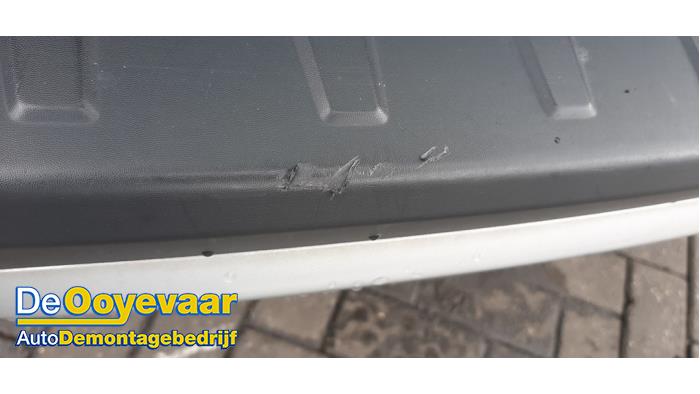 Achterbumper van een Dacia Logan MCV II/Sandero Wagon (7S) 0.9 TCE 12V 2019