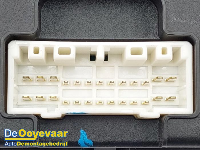 Computer Body Control van een Kia Rio III (UB) 1.2 CVVT 16V 2015