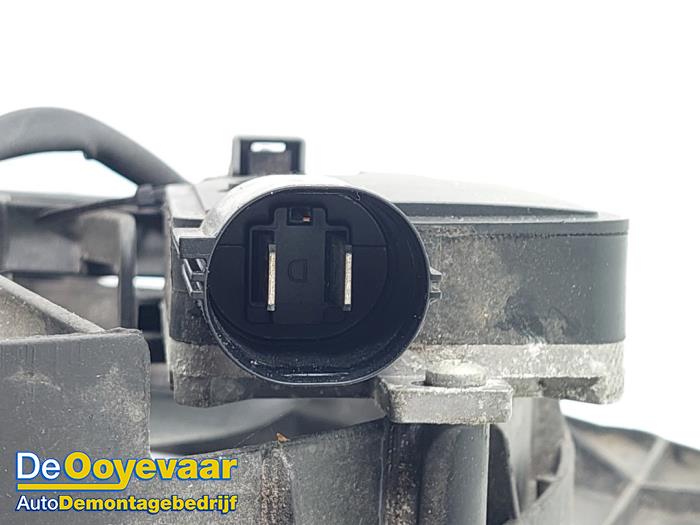 Koelvin van een Ford Focus 3 Wagon 1.0 Ti-VCT EcoBoost 12V 125 2018