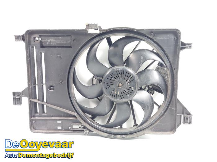 Koelvin van een Ford Focus 3 Wagon 1.0 Ti-VCT EcoBoost 12V 125 2018