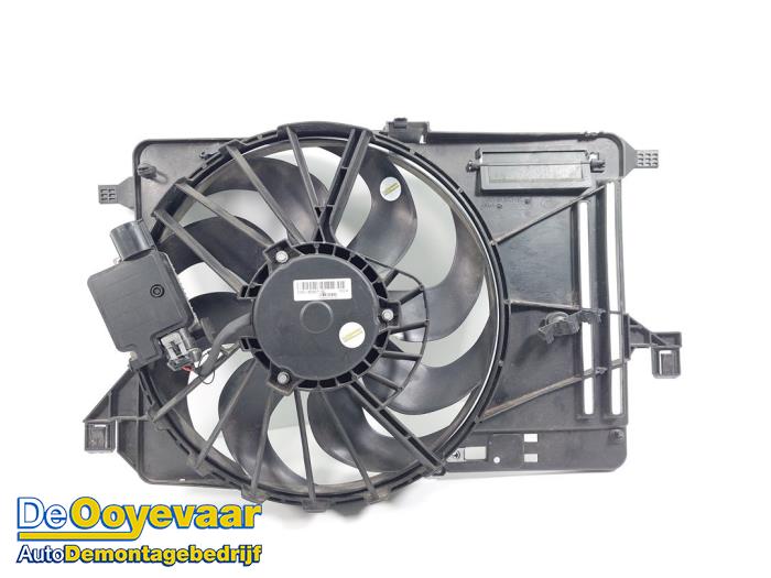Koelvin van een Ford Focus 3 Wagon 1.0 Ti-VCT EcoBoost 12V 125 2018