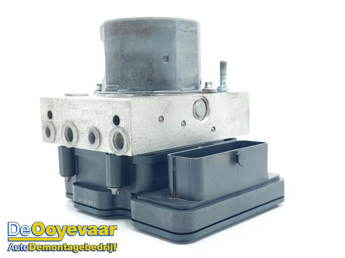Gebruikte ABS Pomp Ford Transit Custom 2.2 TDCi 16V Prijs € 149,99 Margeregeling aangeboden door Autodemontagebedrijf De Ooyevaar
