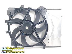 Gebruikte Koelvin Opel Crossland (X) 1.2 Turbo 12V Prijs € 59,99 Margeregeling aangeboden door Autodemontagebedrijf De Ooyevaar