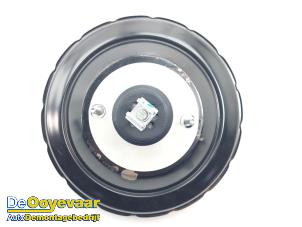 Gebruikte Rembekrachtiger Opel Karl 1.0 12V Prijs € 25,00 Margeregeling aangeboden door Autodemontagebedrijf De Ooyevaar