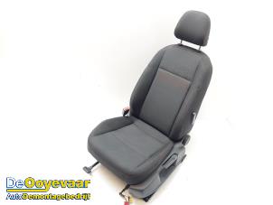 Gebruikte Stoel links Volkswagen Golf VII (AUA) 1.0 TSI 12V Prijs € 49,99 Margeregeling aangeboden door Autodemontagebedrijf De Ooyevaar