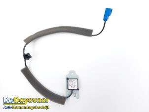 Gebruikte GPS Antenne Suzuki Swift (ZC/ZD) 1.2 Dual Jet 16V Prijs € 15,00 Margeregeling aangeboden door Autodemontagebedrijf De Ooyevaar