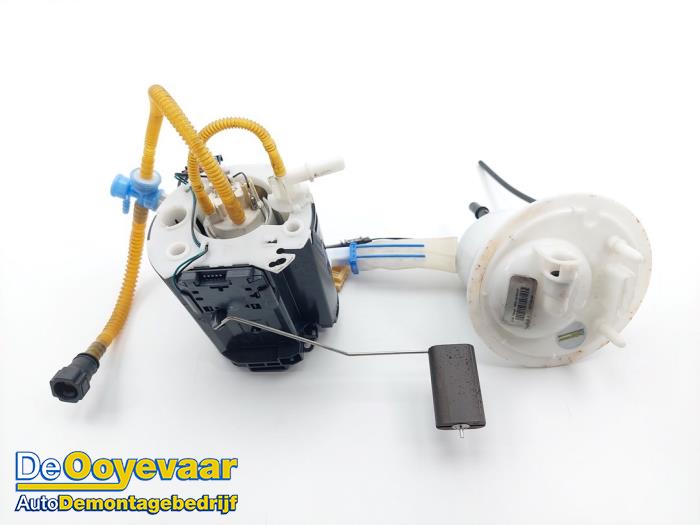 Brandstofpomp Elektrisch van een Jaguar XK Convertible 5.0 XKR-S V8 32V 2014