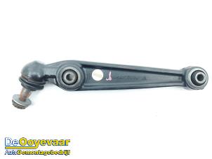 Gebruikte Draagarm links-voor BMW X6 (E71/72) xDrive35i 3.0 24V Prijs € 39,99 Margeregeling aangeboden door Autodemontagebedrijf De Ooyevaar