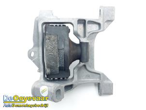 Gebruikte Motorsteun Mazda 6 (GJ/GH/GL) 2.0 SkyActiv-G 165 16V Prijs € 25,00 Margeregeling aangeboden door Autodemontagebedrijf De Ooyevaar