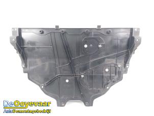 Gebruikte Motor Beschermplaat Mazda 6 (GJ/GH/GL) 2.0 SkyActiv-G 165 16V Prijs € 39,99 Margeregeling aangeboden door Autodemontagebedrijf De Ooyevaar