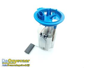 Gebruikte Tank element Pomp Skoda Fabia III (NJ3) 1.2 TSI 16V Prijs € 39,99 Margeregeling aangeboden door Autodemontagebedrijf De Ooyevaar