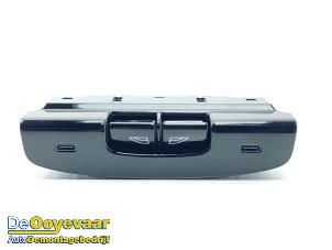 Gebruikte Raam schakelaar elektrisch Volvo EX30 Single Motor Extended Range 69 kWh Prijs € 29,99 Margeregeling aangeboden door Autodemontagebedrijf De Ooyevaar