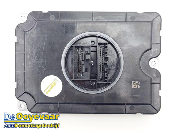 Module LED koplamp van een Volvo EX30 Single Motor Extended Range 69 kWh 2024