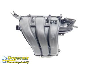 Gebruikte Spruitstuk Inlaat Volkswagen Up! (121) 1.0 12V 60 Prijs € 149,99 Margeregeling aangeboden door Autodemontagebedrijf De Ooyevaar